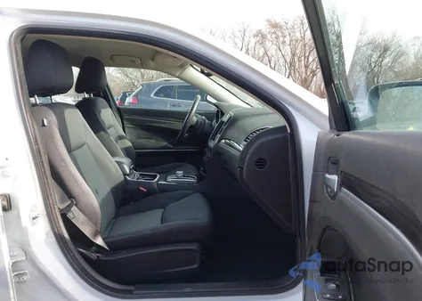 2021 Chrysler 300 Touring из США, поврежденный, VIN 2C3CCAAG9MH567030